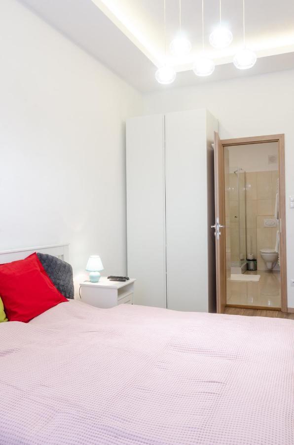 3 En Suit Bedroom Flat In The Main Centre For 6Ppl, 3Bdr,3Bthr,Ac 부다페스트 외부 사진