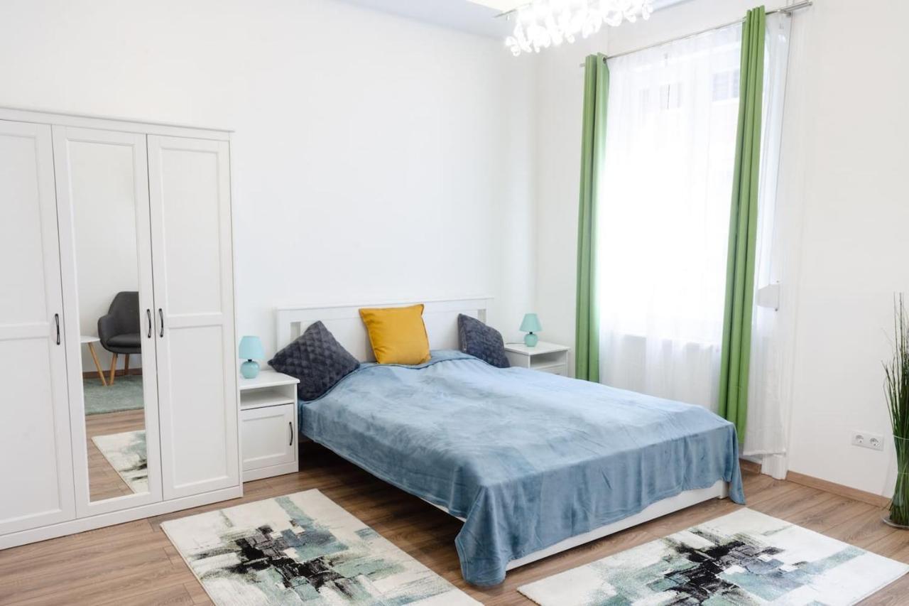 3 En Suit Bedroom Flat In The Main Centre For 6Ppl, 3Bdr,3Bthr,Ac 부다페스트 외부 사진