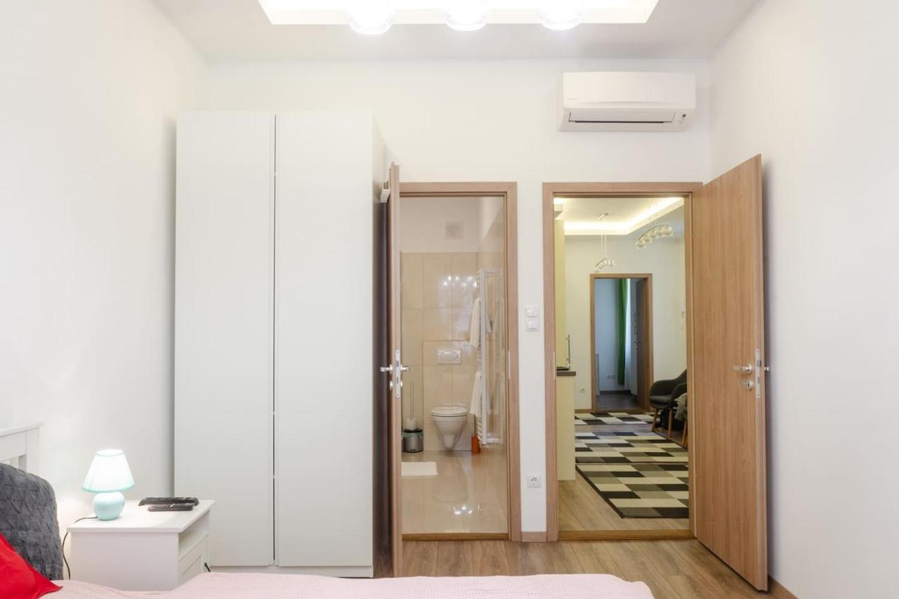 3 En Suit Bedroom Flat In The Main Centre For 6Ppl, 3Bdr,3Bthr,Ac 부다페스트 외부 사진