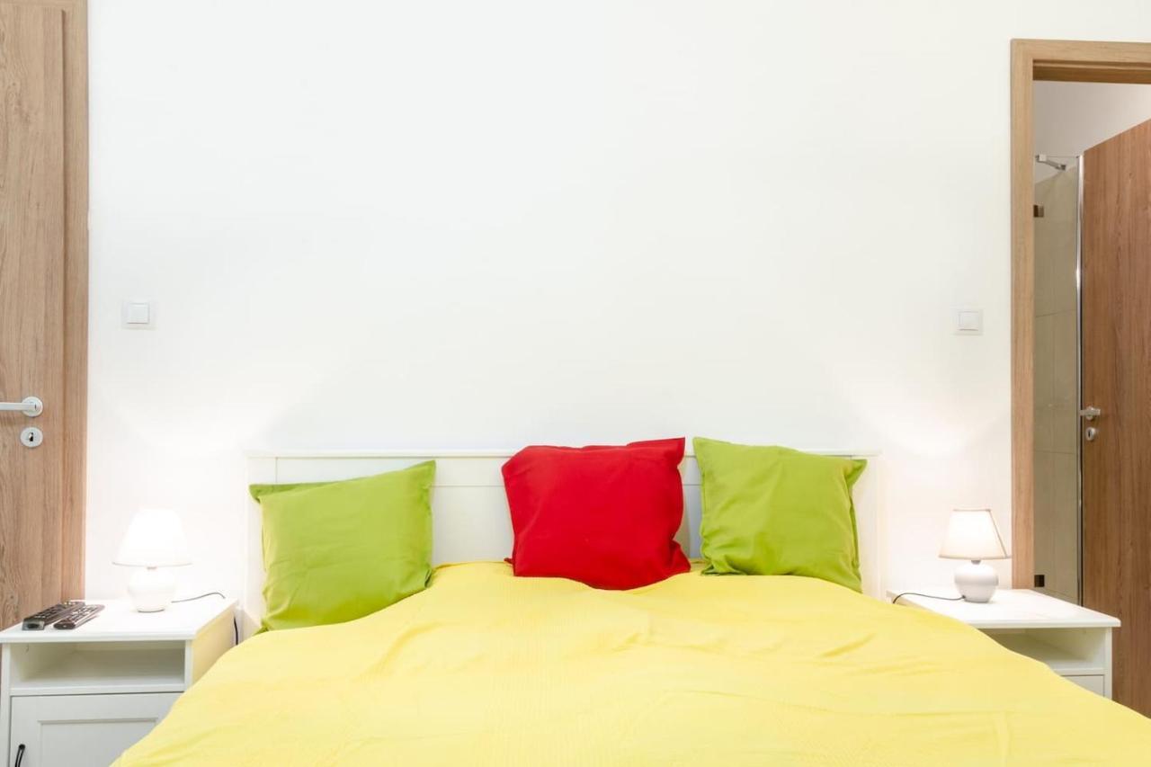 3 En Suit Bedroom Flat In The Main Centre For 6Ppl, 3Bdr,3Bthr,Ac 부다페스트 외부 사진