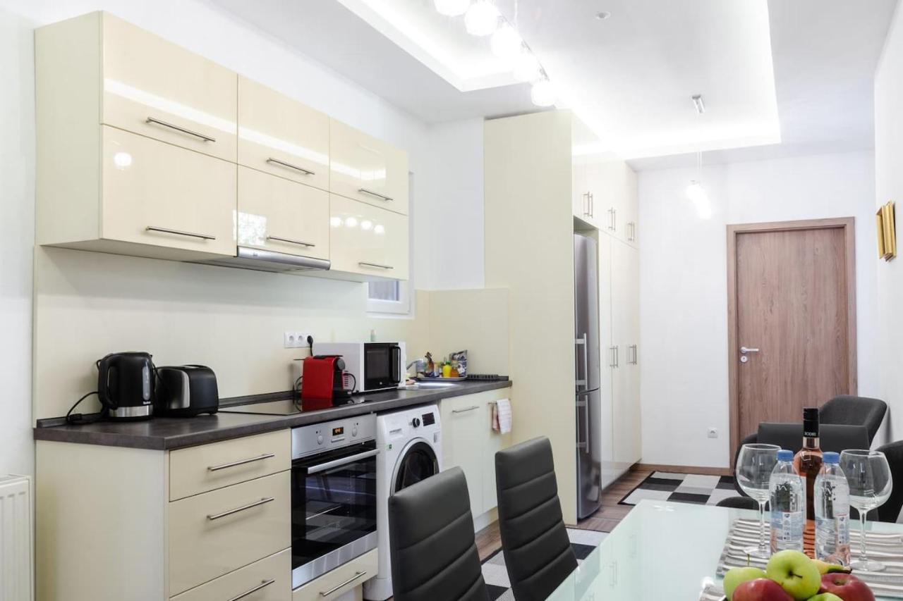 3 En Suit Bedroom Flat In The Main Centre For 6Ppl, 3Bdr,3Bthr,Ac 부다페스트 외부 사진