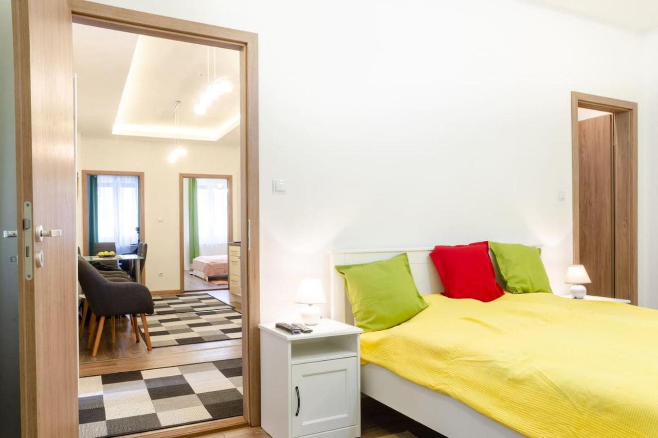 3 En Suit Bedroom Flat In The Main Centre For 6Ppl, 3Bdr,3Bthr,Ac 부다페스트 외부 사진
